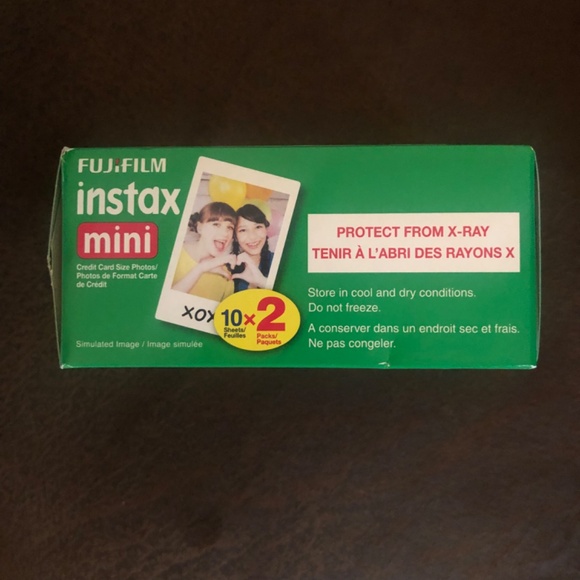 FujiFilm Insta 8 Camera With 6 Boxes of Instant Film - Picture 4 of 5